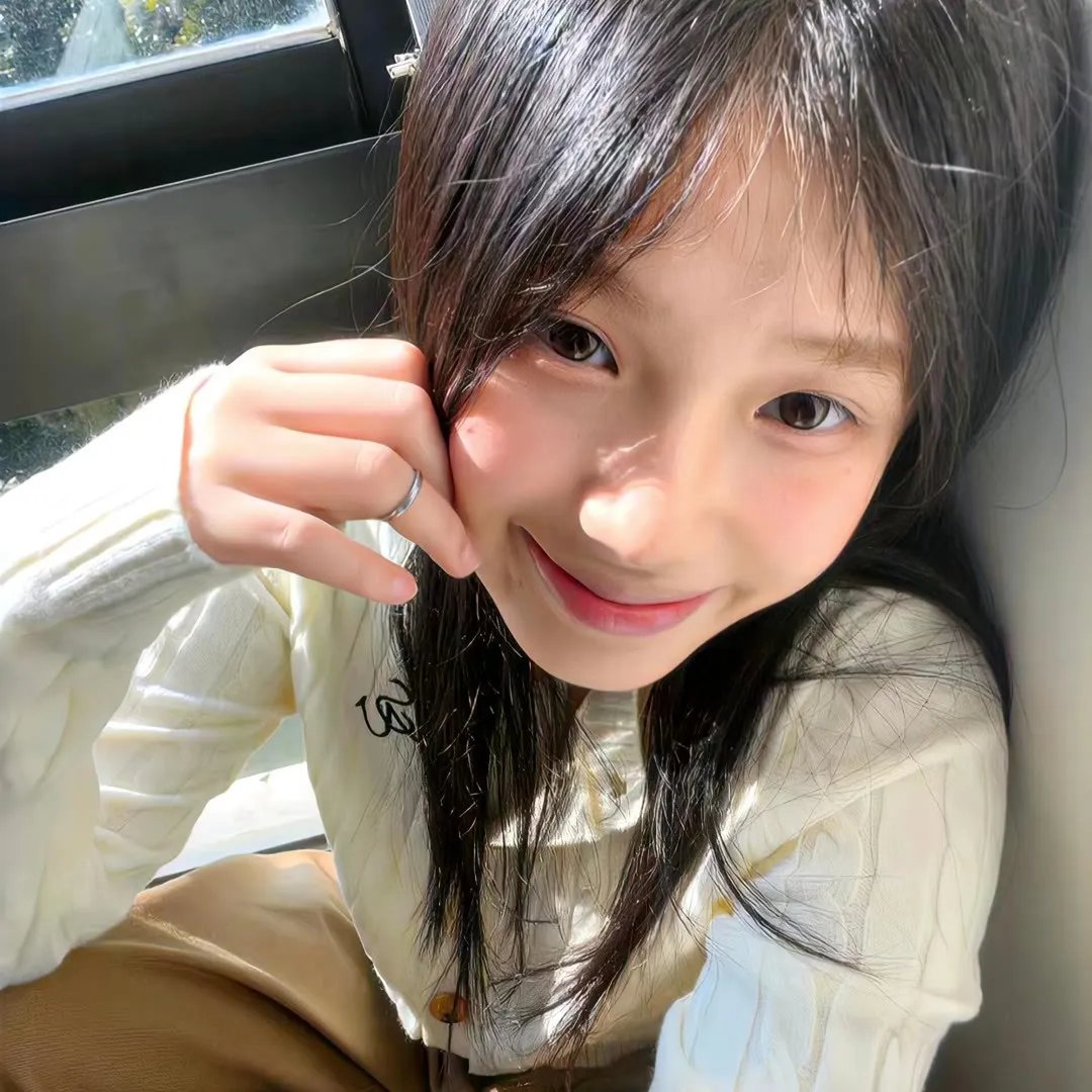 不动声色的柏田小姐与喜形于色的太田君